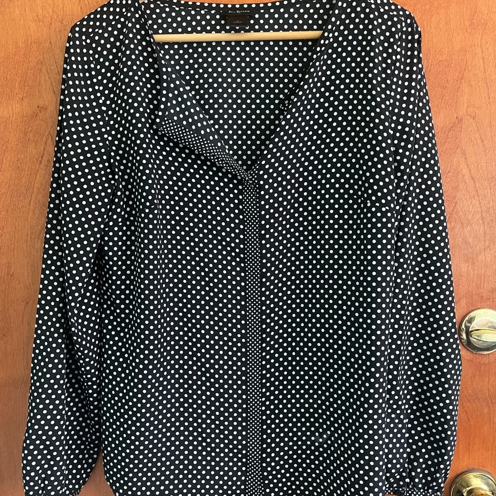 Lovely black and white polka dot Ann Taylor blouse